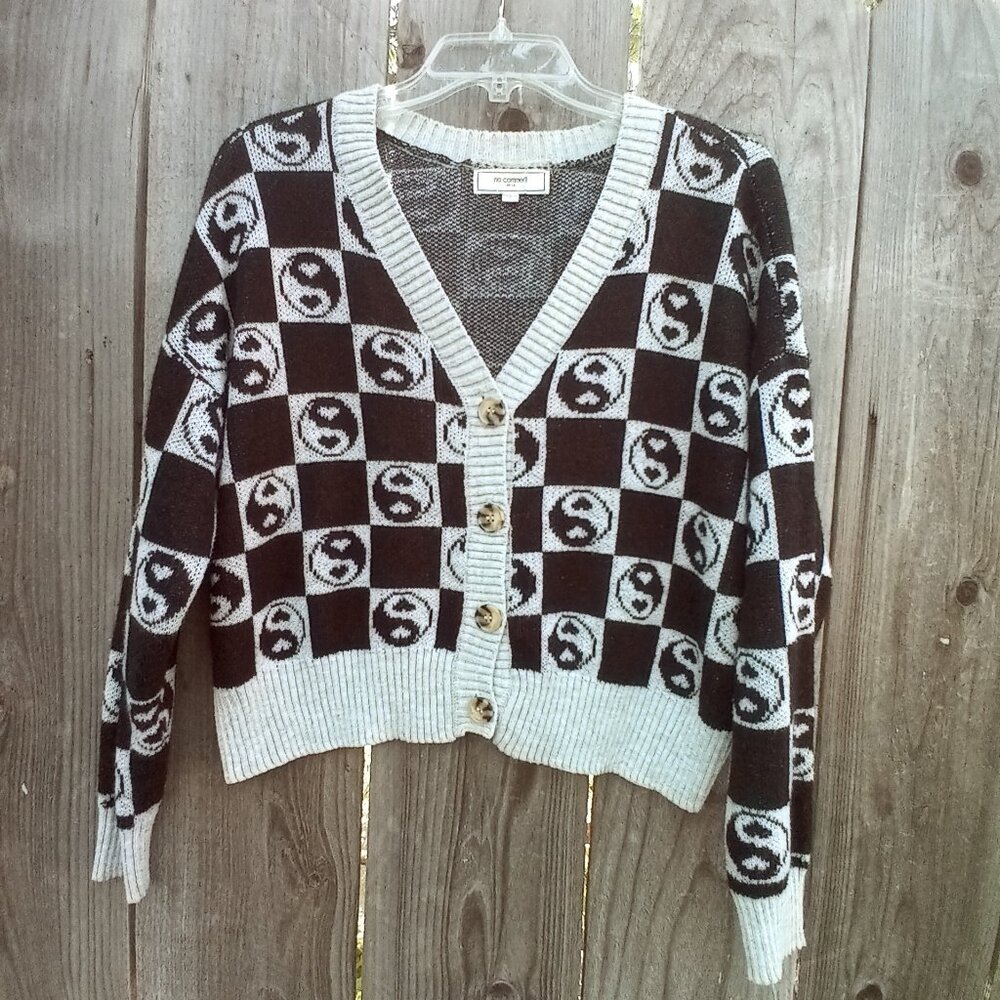 No Comment Yin Yang Cardigan Sweater Size L Cropped Black Button Stretch Granma
